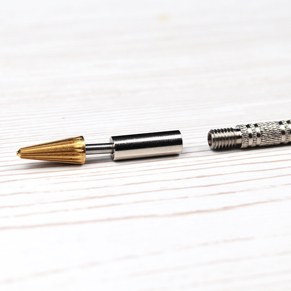 Edge paint pen applicator