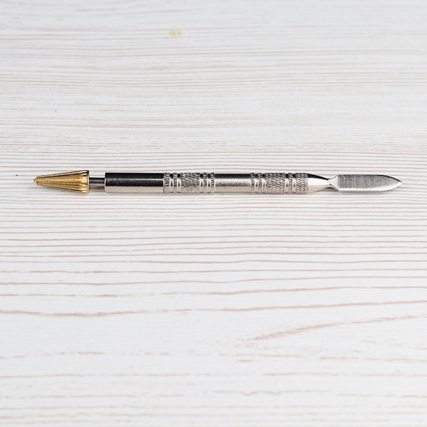 Edge paint pen applicator
